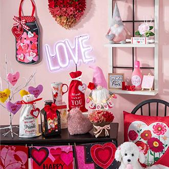 <p>Fall in Love with our Seasonal Items</p>